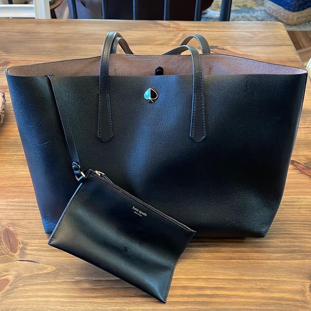 kate spade ♠️ Tote w/ pouch
